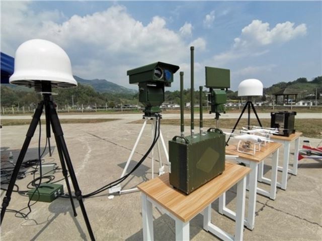 Lidostas dronu atklāšanas un pretpasākumu sistēmas būvniecības plāns